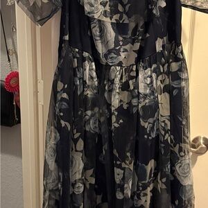 200- BloomChic 4xl Blue and Gray Floral Maxi Dress